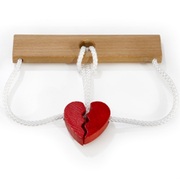 ГоловоломкаEurekaEntertainingBrokenHeart(473063)