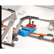 HotWheelsAcceleratorTruckBuilder