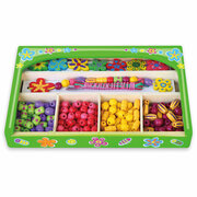 MakingNecklaceFlower